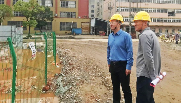 1621578981577022.jpg 南昌市政建設(shè)集團王海龍前往廣州路東延工程項目檢查指導(dǎo)工作600.jpg