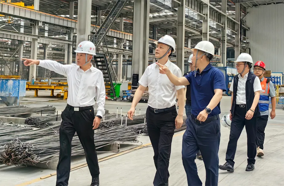 葛威敏到綠色產業(yè)園、新建區(qū)人民醫(yī)院二部項目調研